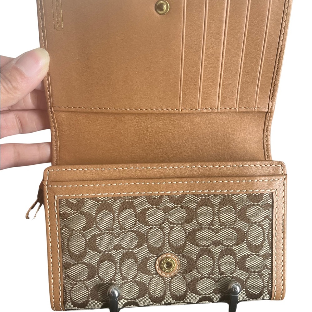 Coach Wallet - Picture 5 of 10